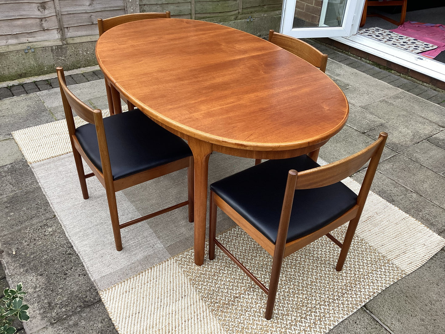 McIntosh Mid Century Teak Oval Extending Dining Table With 4 McIntosh Dining Chairs