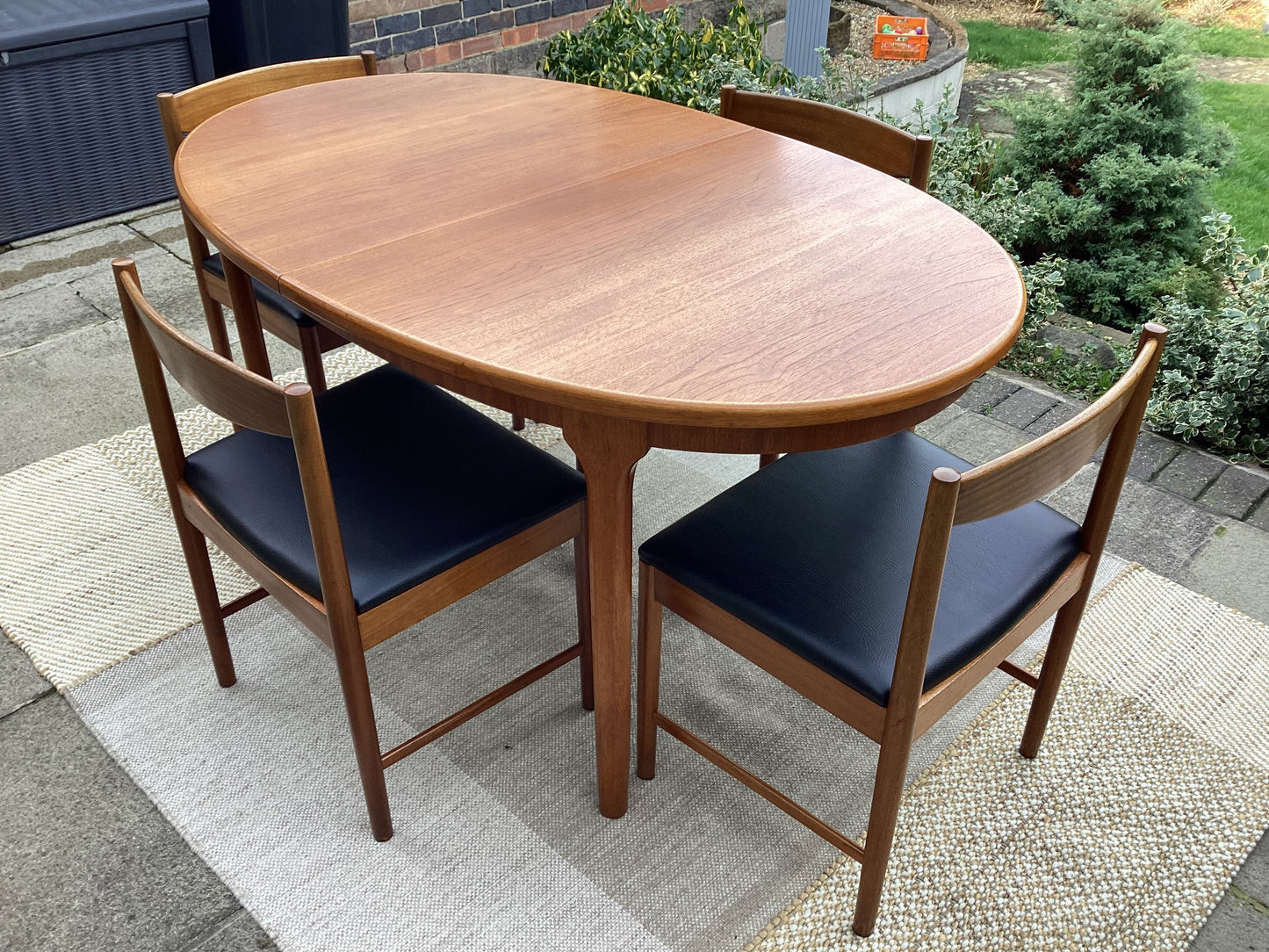 McIntosh Mid Century Teak Oval Extending Dining Table With 4 McIntosh Dining Chairs