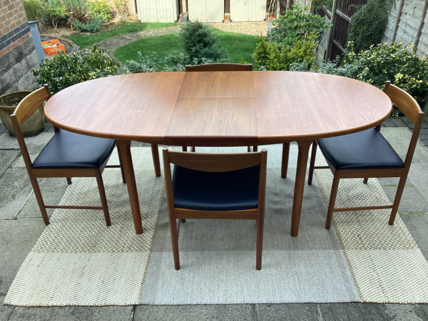 McIntosh Mid Century Teak Oval Extending Dining Table With 4 McIntosh Dining Chairs