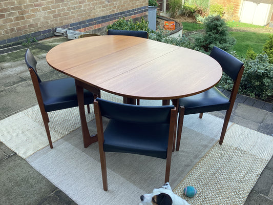 Mid Century Oval Gate Leg Table With 4 Dining Chairs