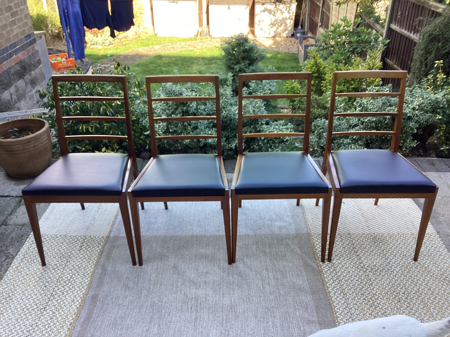 McIntosh Mid Century Teak Extending Dining Table With 6 McIntosh Dining Chairs