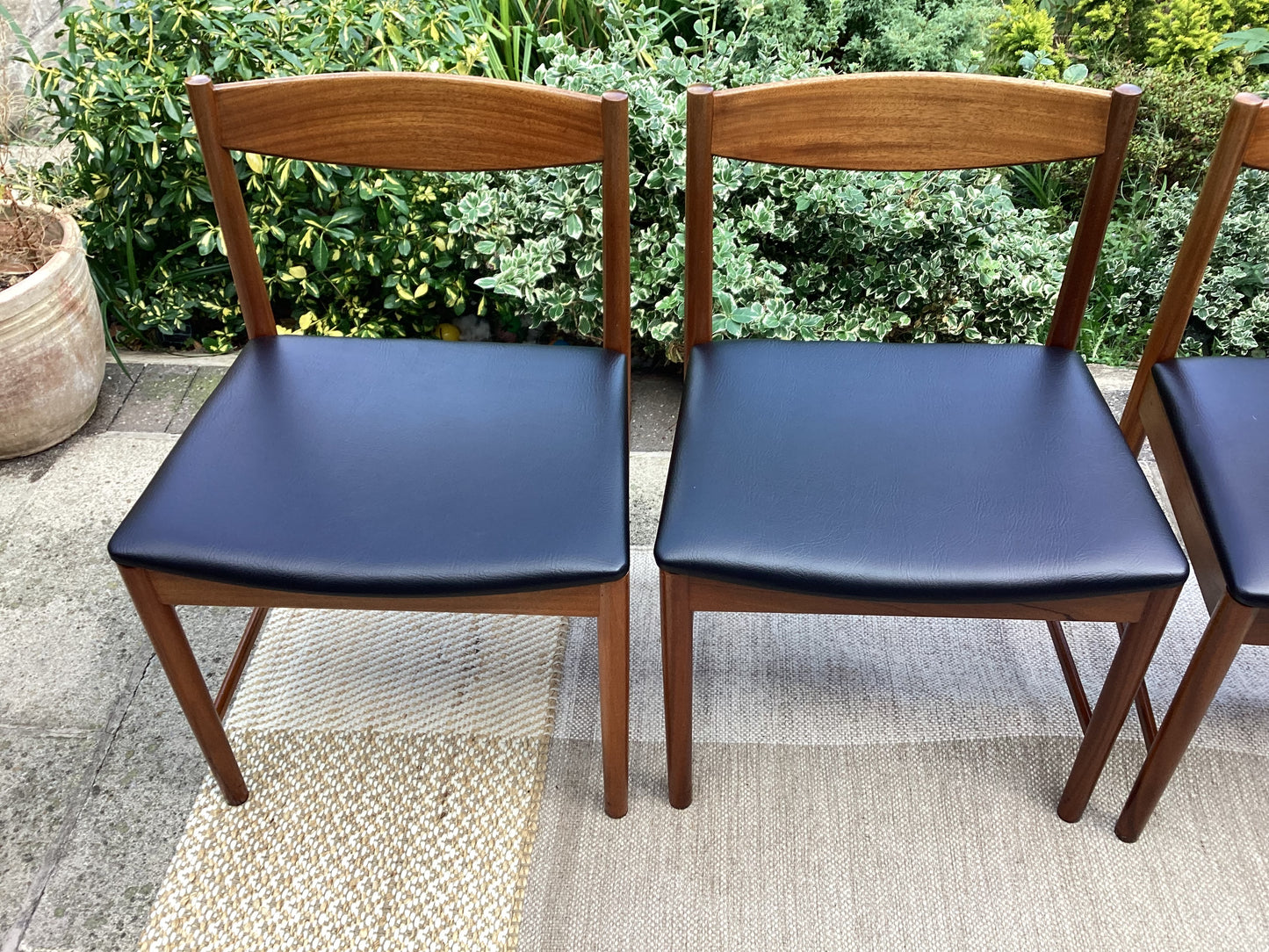 McIntosh Mid Century Teak Oval Extending Dining Table With 4 McIntosh Dining Chairs