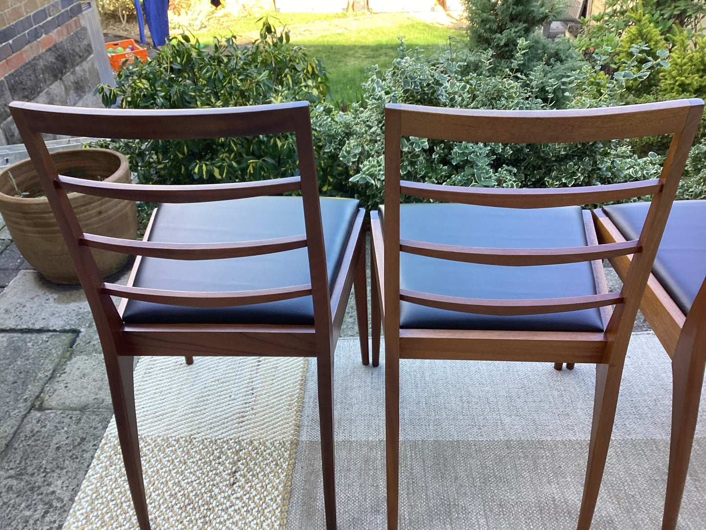 McIntosh Mid Century Teak Extending Dining Table With 6 McIntosh Dining Chairs