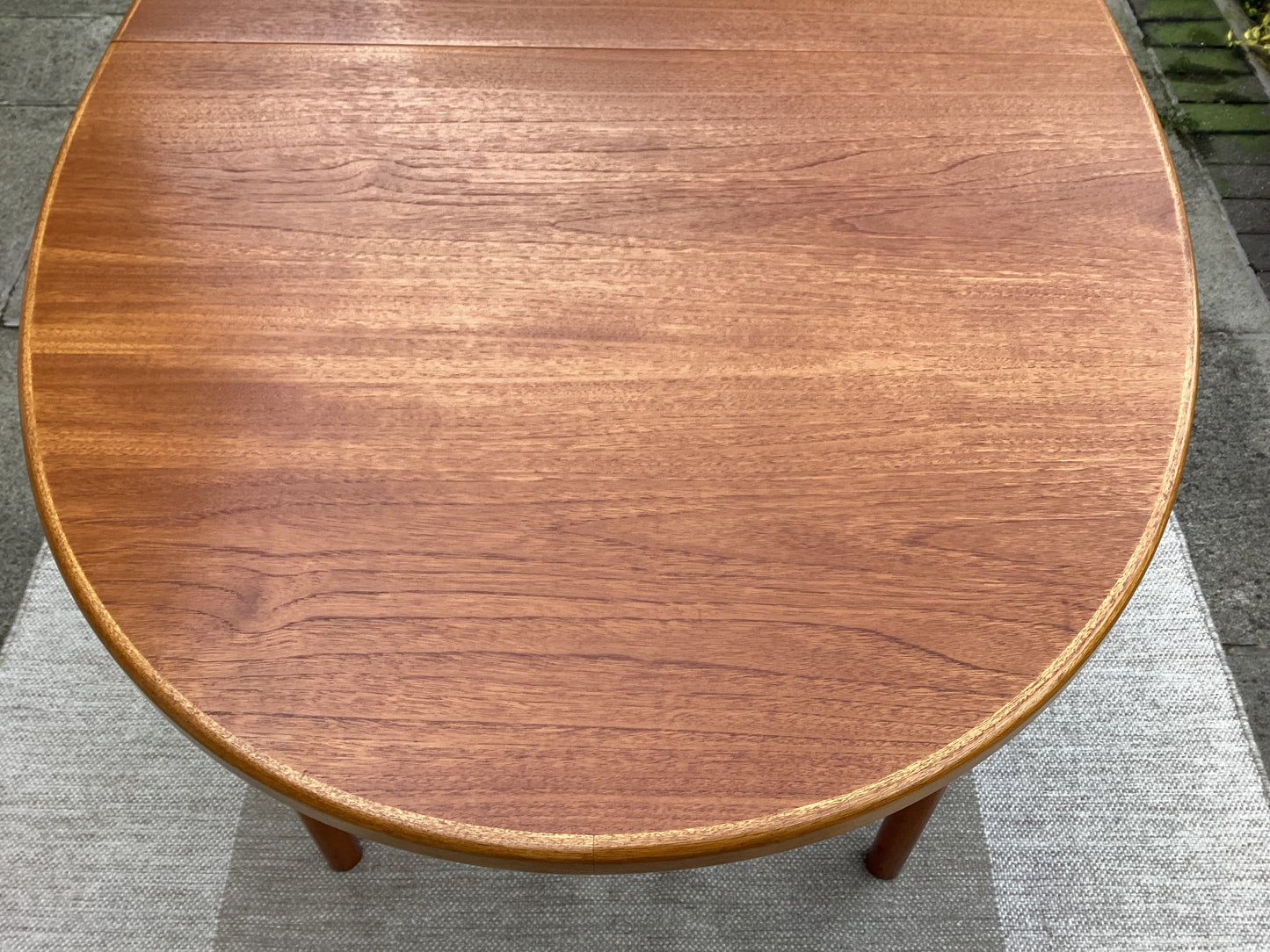 McIntosh Mid Century Teak Oval Extending Dining Table With 4 McIntosh Dining Chairs