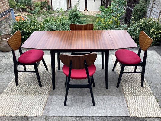 Mid Century Tola Wood Drop Leaf Dining Table With 4 Butterfly Dining Chairs